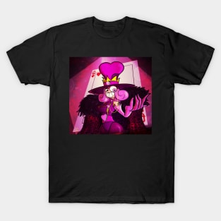 Queen of Hearts - Illustration T-Shirt